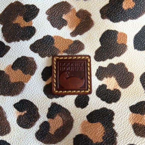 Dooney and Bourke “Sample Bag” shoulder satchel ONE OF A KIND OOAK cheetah EUC - Picture 2 of 8